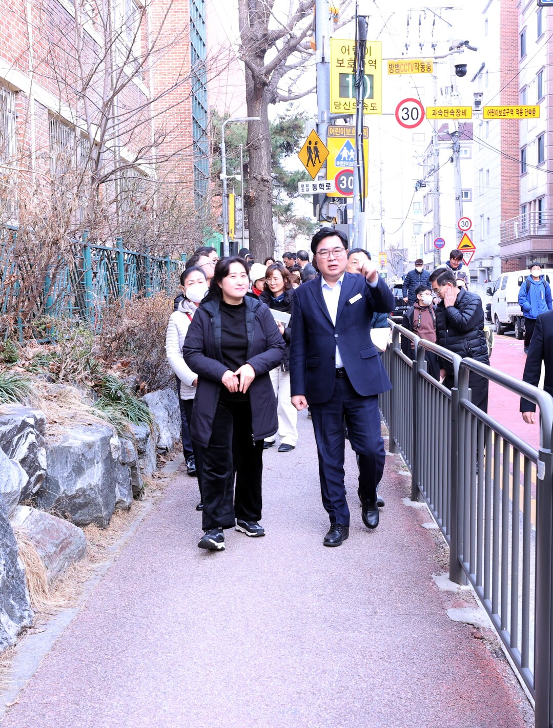동작구, 서울시 최초 초등학생 전원에...