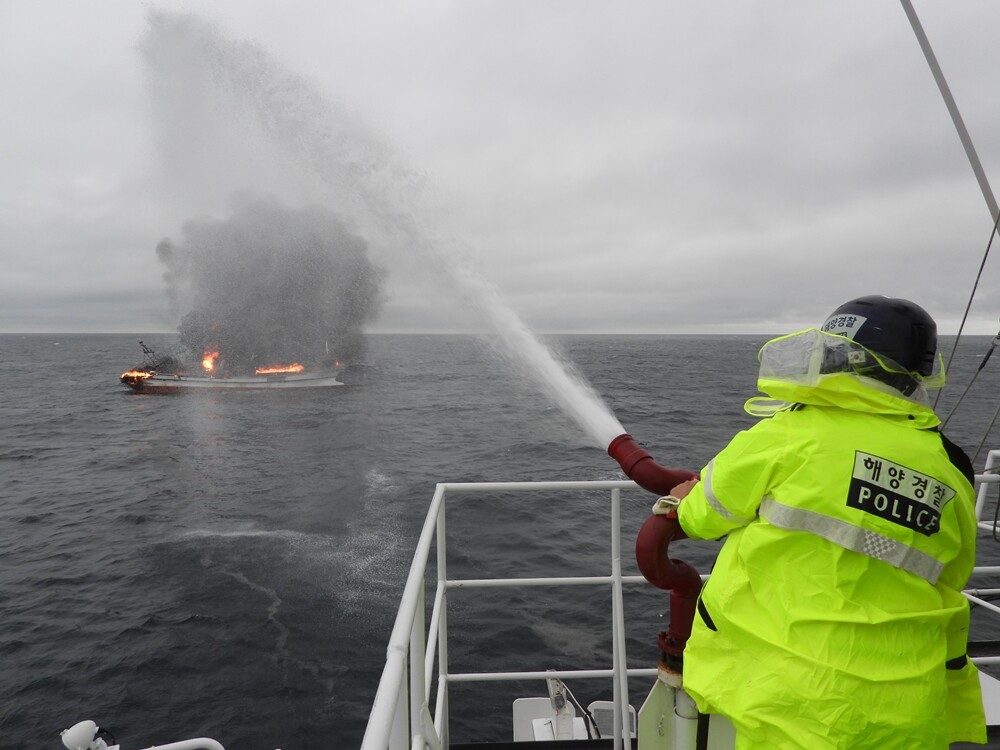 군산해경, 겨울철 선박사고 주의 당부...