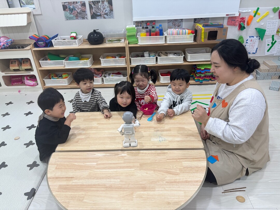 대구 서구, 어린이집에 AI로봇 &#...