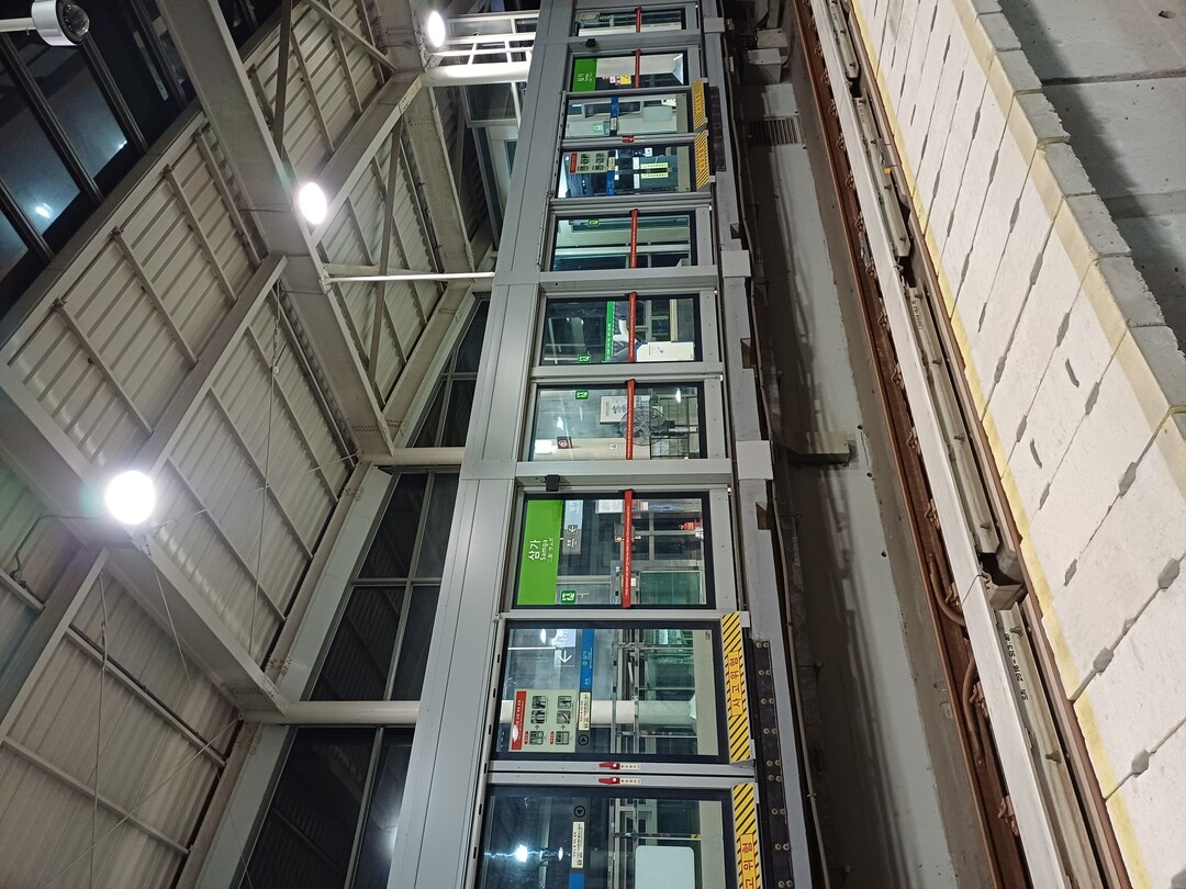 용인경전철 15개 역 승강장 안전문 ...