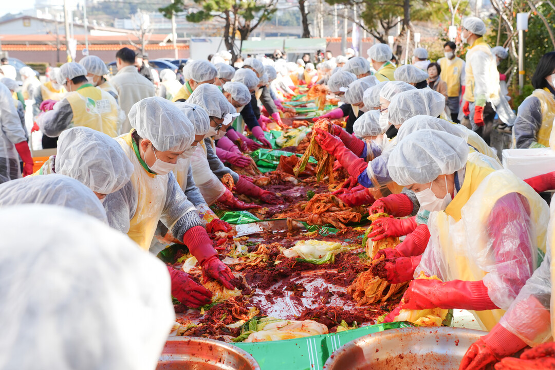 '수료의 기쁨을 나눔으로
