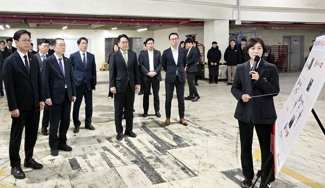 관세청장, 국제 우편물 마약류 2차 ...