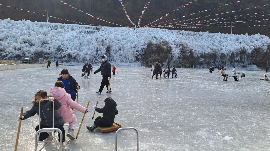 의성 신평면 중율2리, 얼음썰매장 개...
