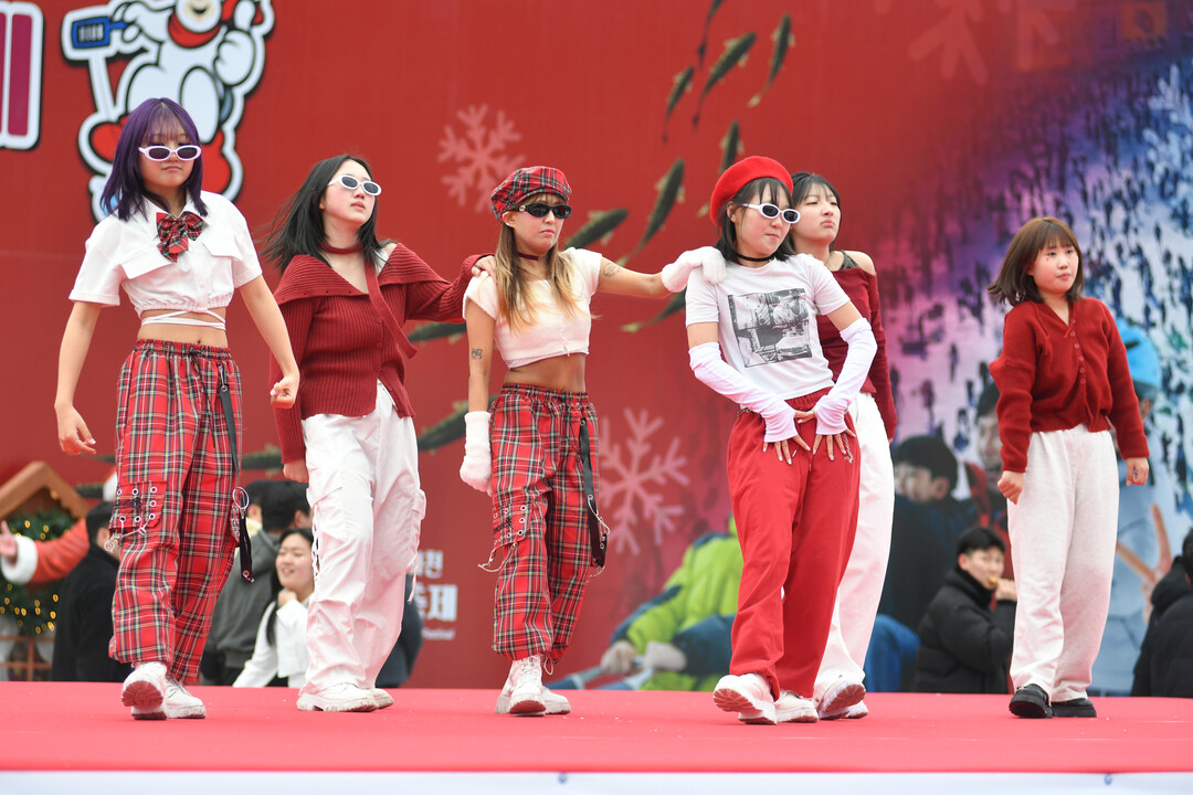 화천 산천어축제, ‘천사의 날’ 16...