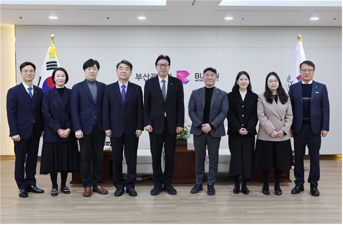 부산시 감사위원회 4기 출범…법률·회...