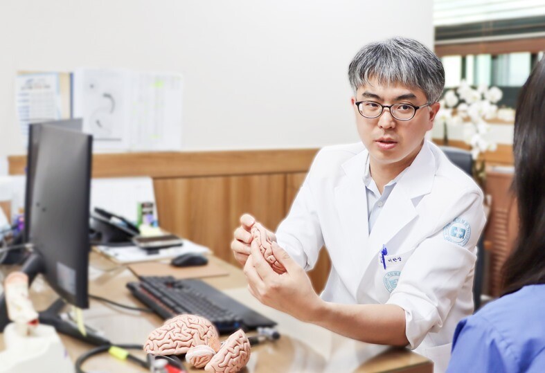 치매 전 뇌에서 보내는 신호, 주관적 인지저하와 경도인지장애