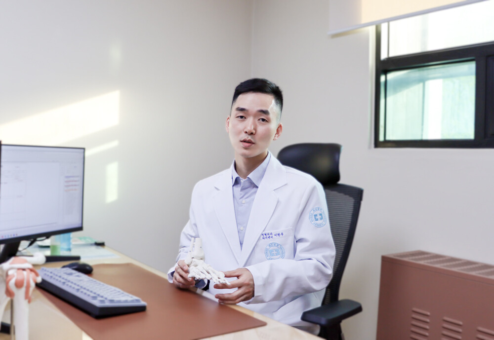 무지외반증 치료 미룰수록, 발 전체 ...