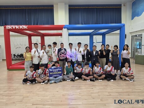 국제로타리 3670지구 고창로타리클럽, 고창 청소년드론축구단에 후원금 전달