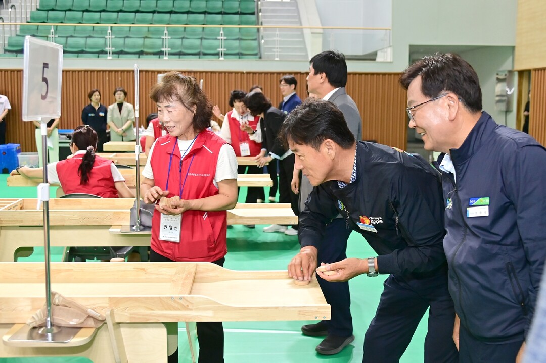 청송 어르신들, 슐런·골든벨로 실력 ...
