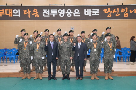 화천군의회 조웅희 의장, 제15보병사단 신병 수료식